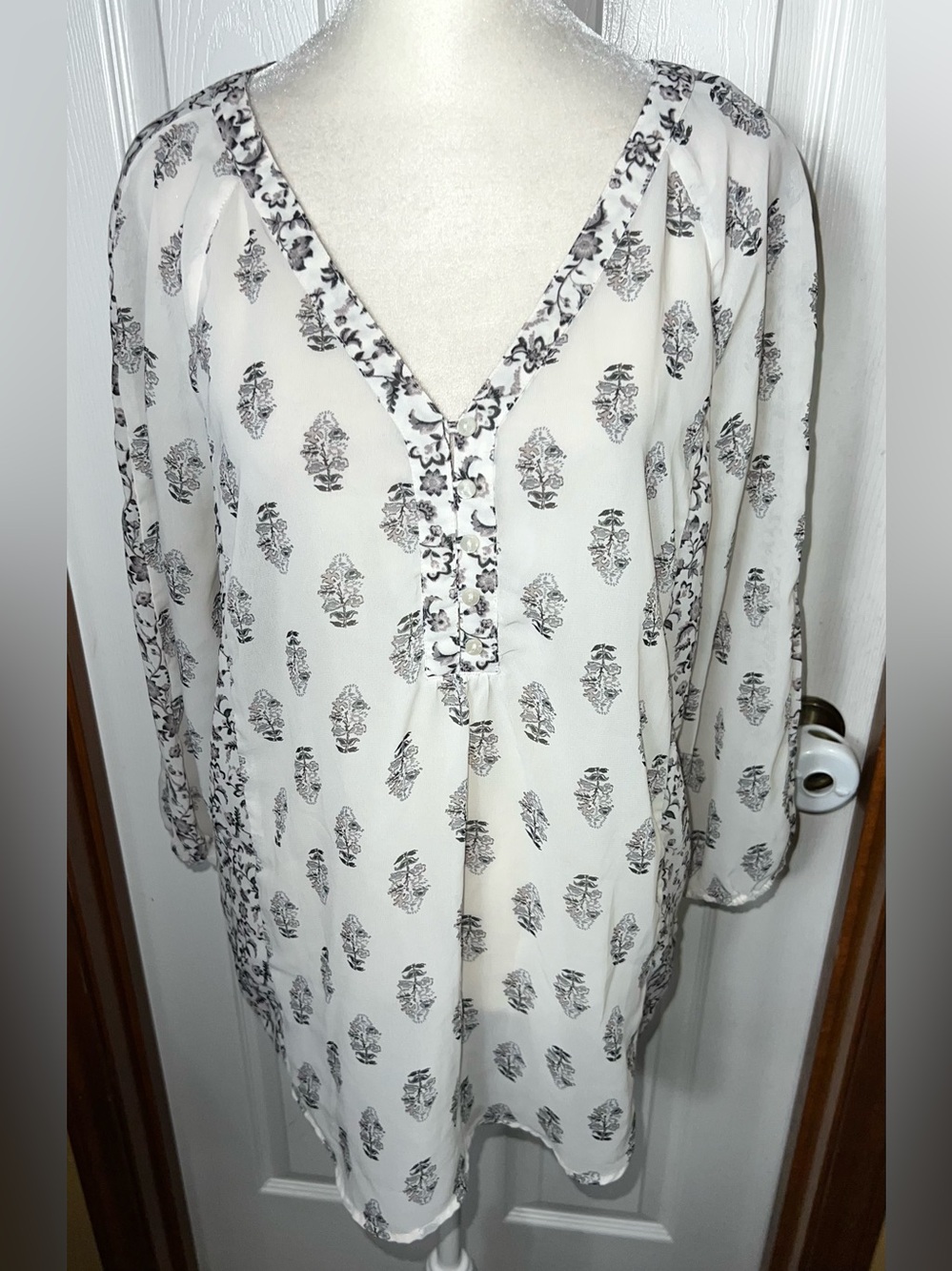 Maurices Blouse Top 3\4 Sleeve Boho Bohemian Semi Sheer Lightweight White/Black